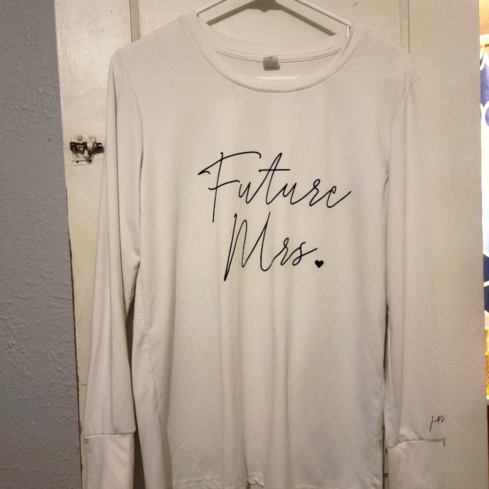 Long-leeve Future Mrs. Tee